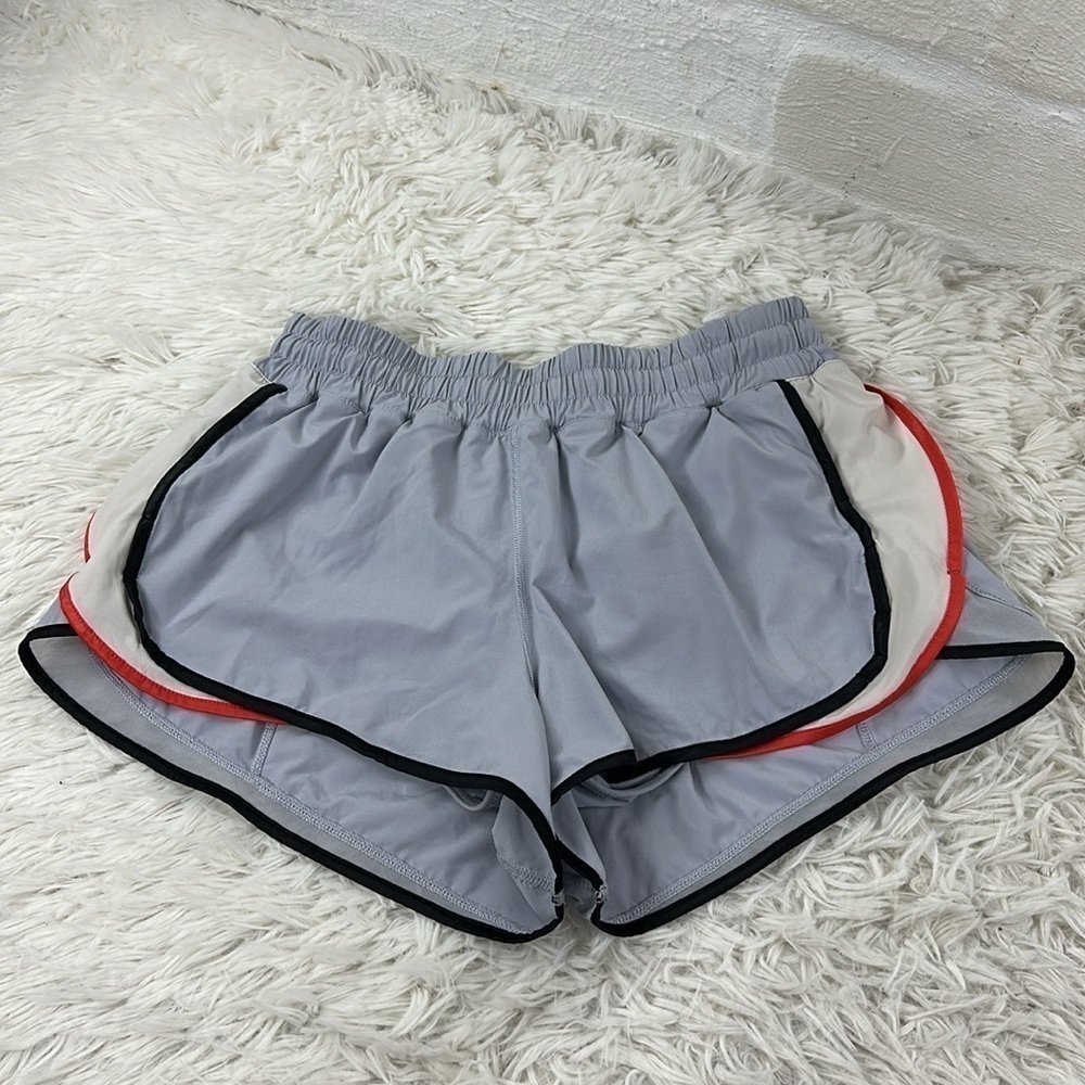 Lululemon Super Squad Short Silver Fox / Angel Wing / Black